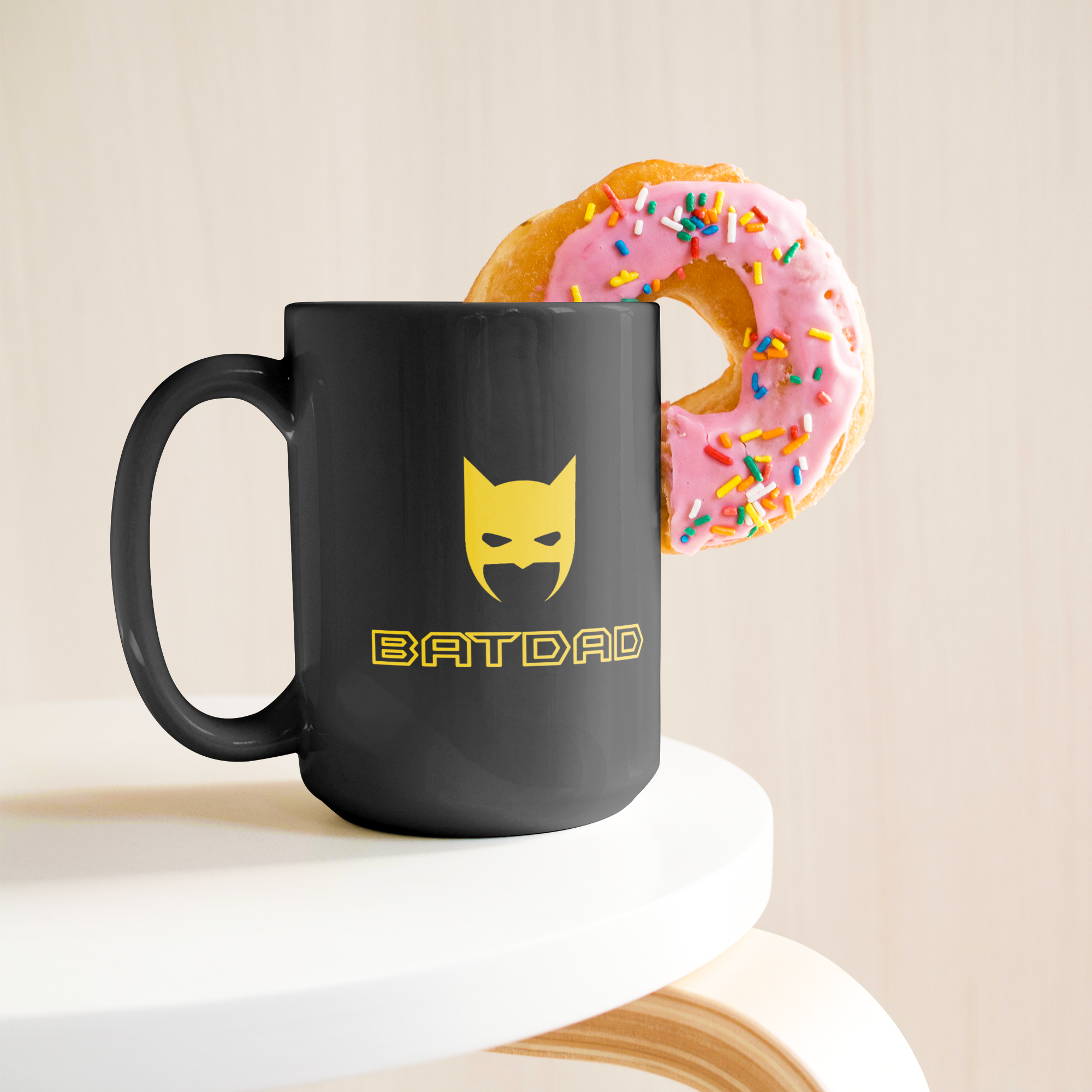 4017454694_Lifestyle_Donut_LH_Mockup.png_15535183